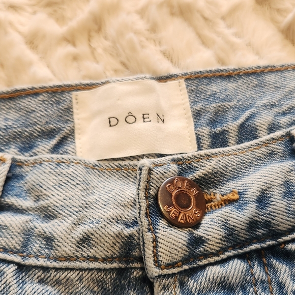 Doen Jeans. Straight leg. Size 28. Great conditioned. - Picture 3 of 10